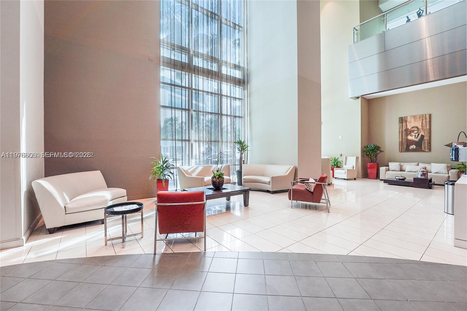 300 S Biscayne Blvd #T-1404 Miami, FL 33131