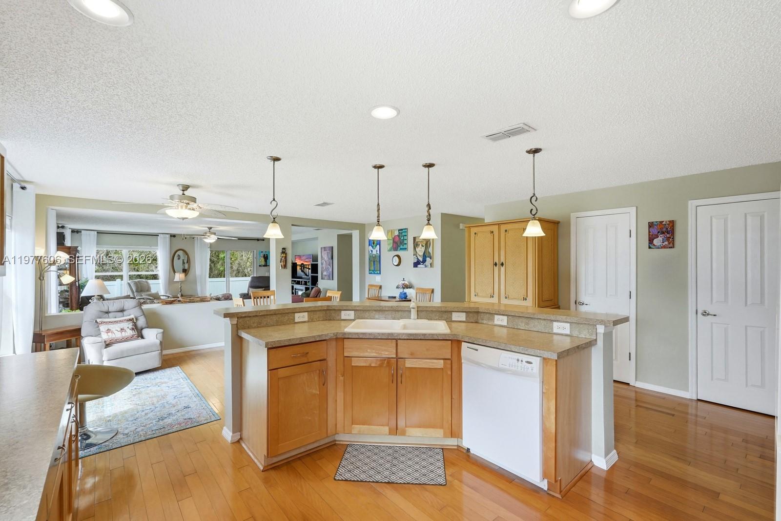 608 Aeolian Dr New Smyrna Beach, FL 32168