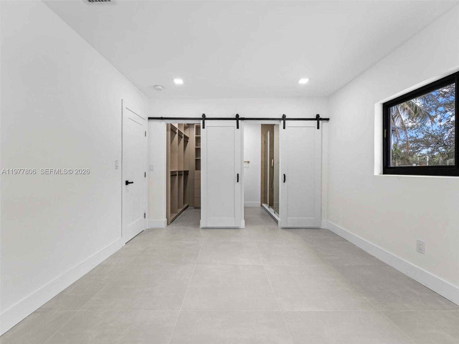 610 NE 164th Ter North Miami Beach, FL 33162