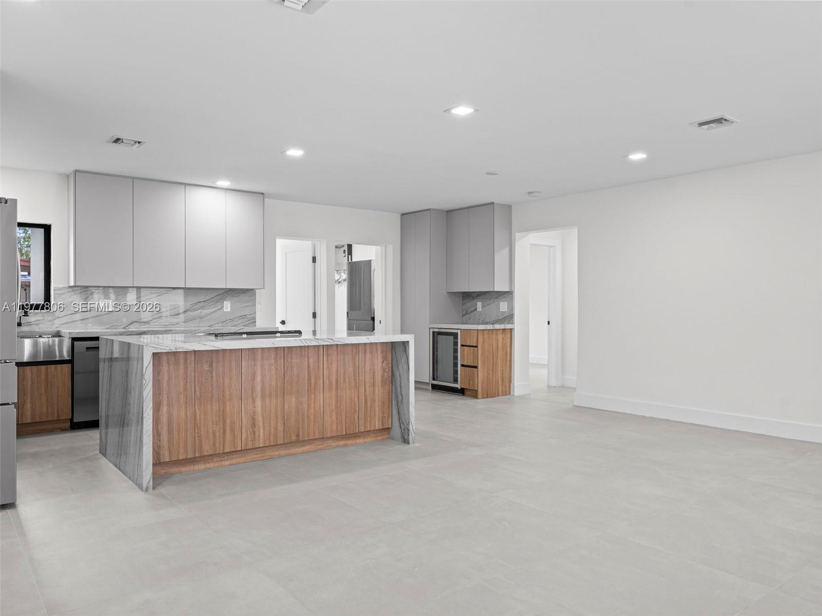 610 NE 164th Ter North Miami Beach, FL 33162