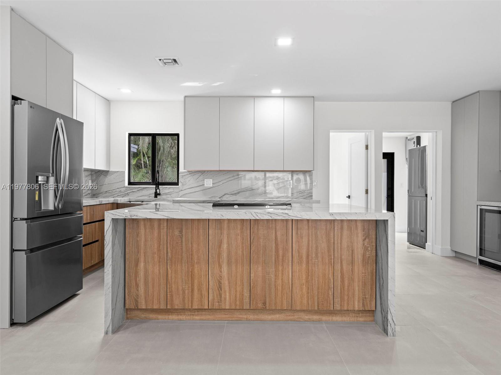 610 NE 164th Ter North Miami Beach, FL 33162