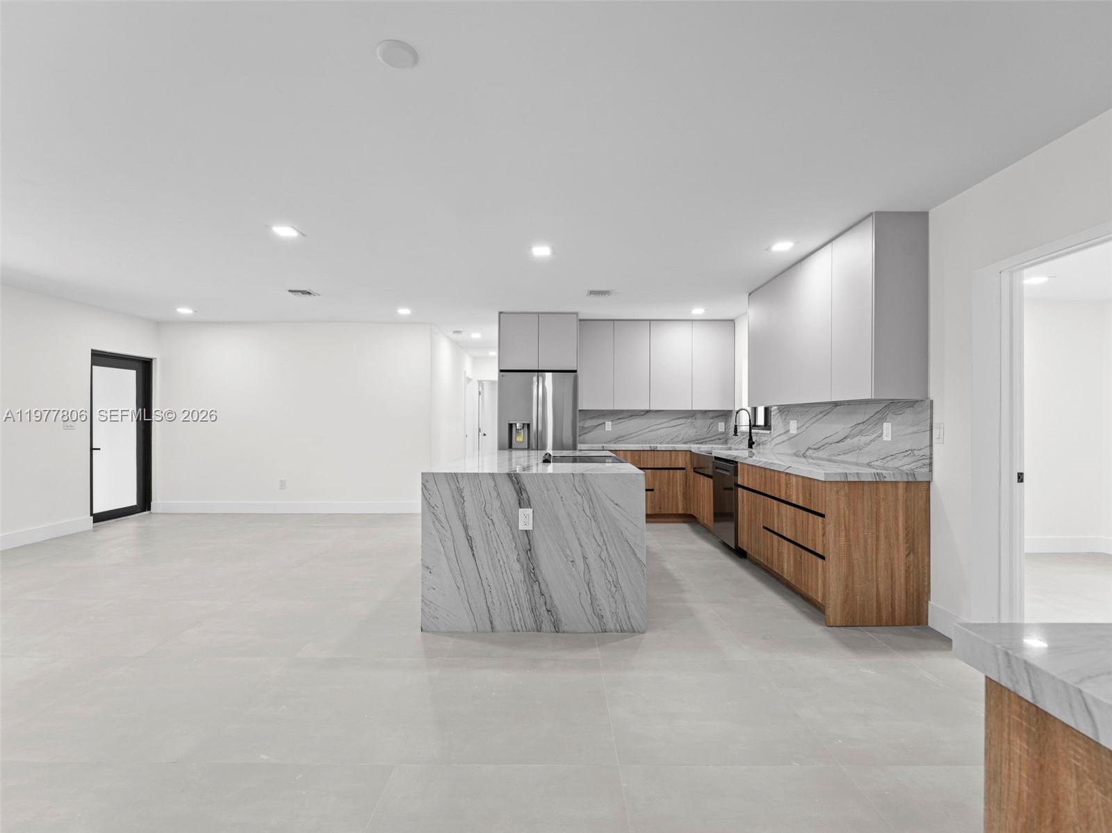 610 NE 164th Ter North Miami Beach, FL 33162