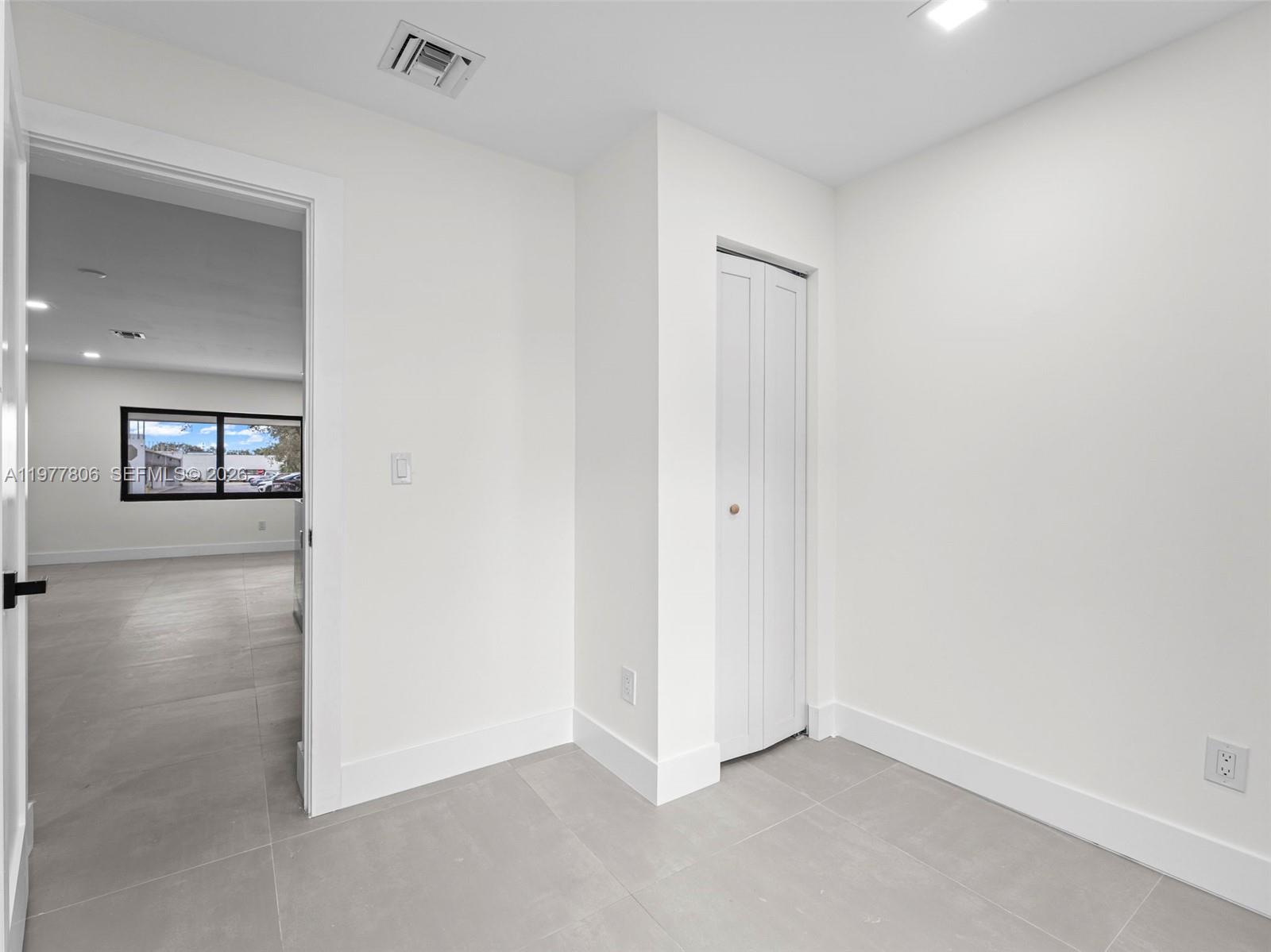 610 NE 164th Ter North Miami Beach, FL 33162