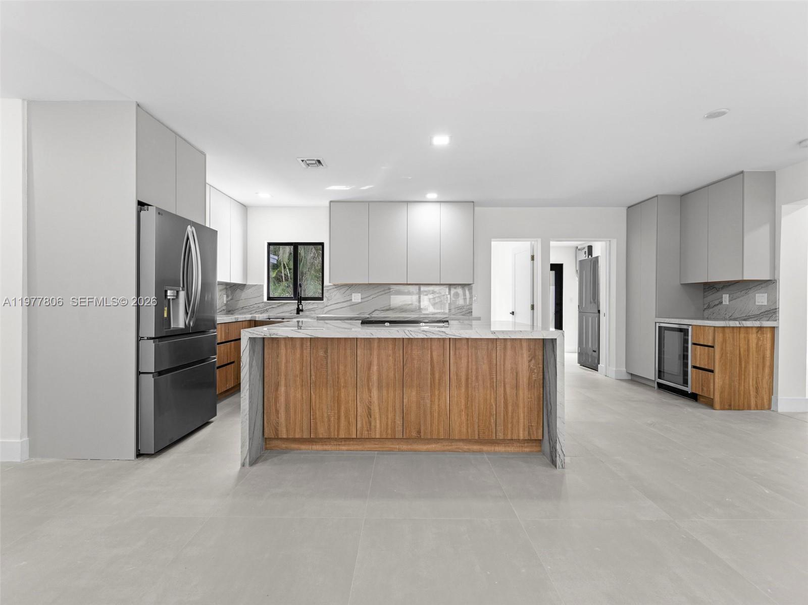 610 NE 164th Ter North Miami Beach, FL 33162