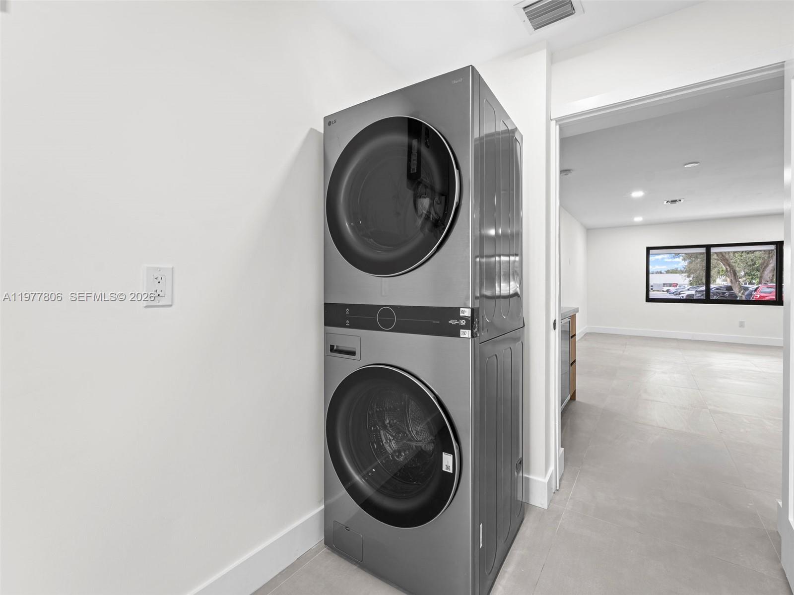 610 NE 164th Ter North Miami Beach, FL 33162