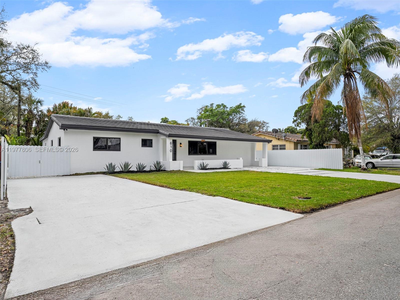 610 NE 164th Ter North Miami Beach, FL 33162