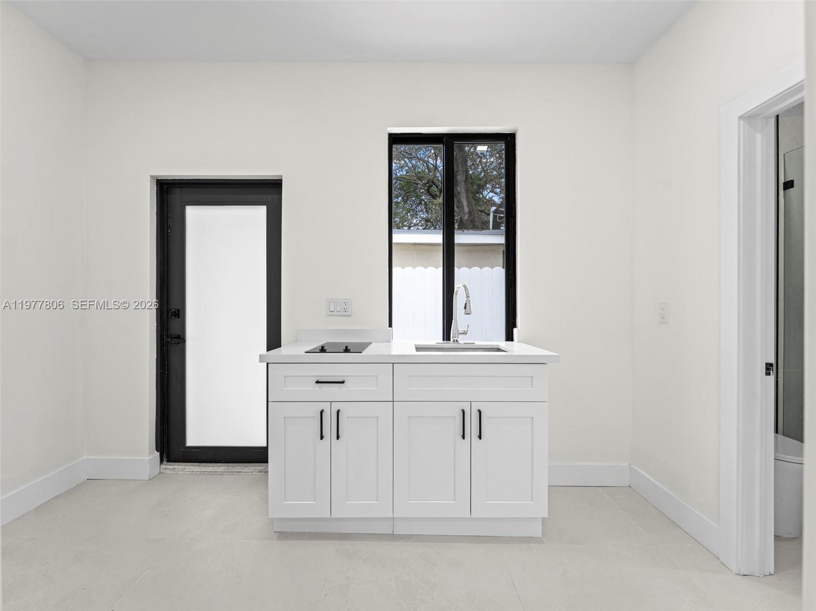 610 NE 164th Ter North Miami Beach, FL 33162