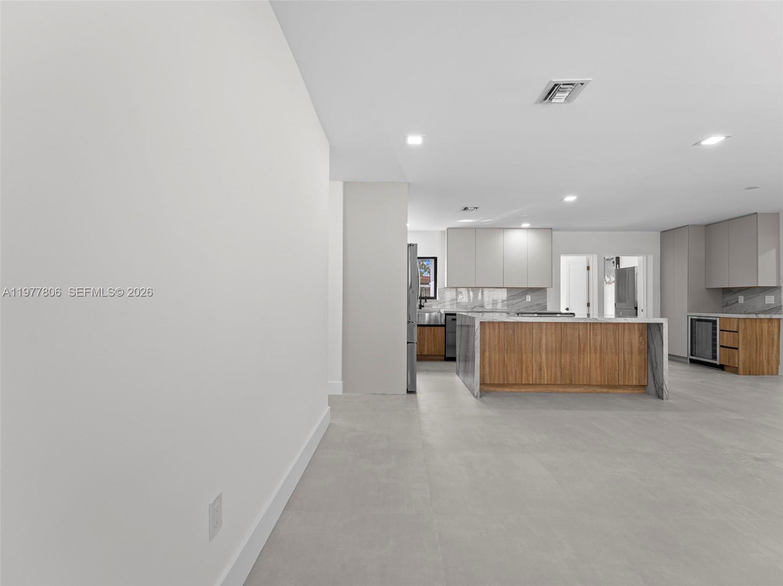 610 NE 164th Ter North Miami Beach, FL 33162