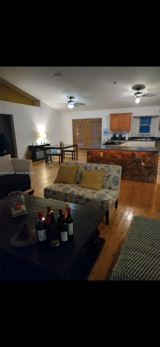 Undisclosed Address Other, FL 32134