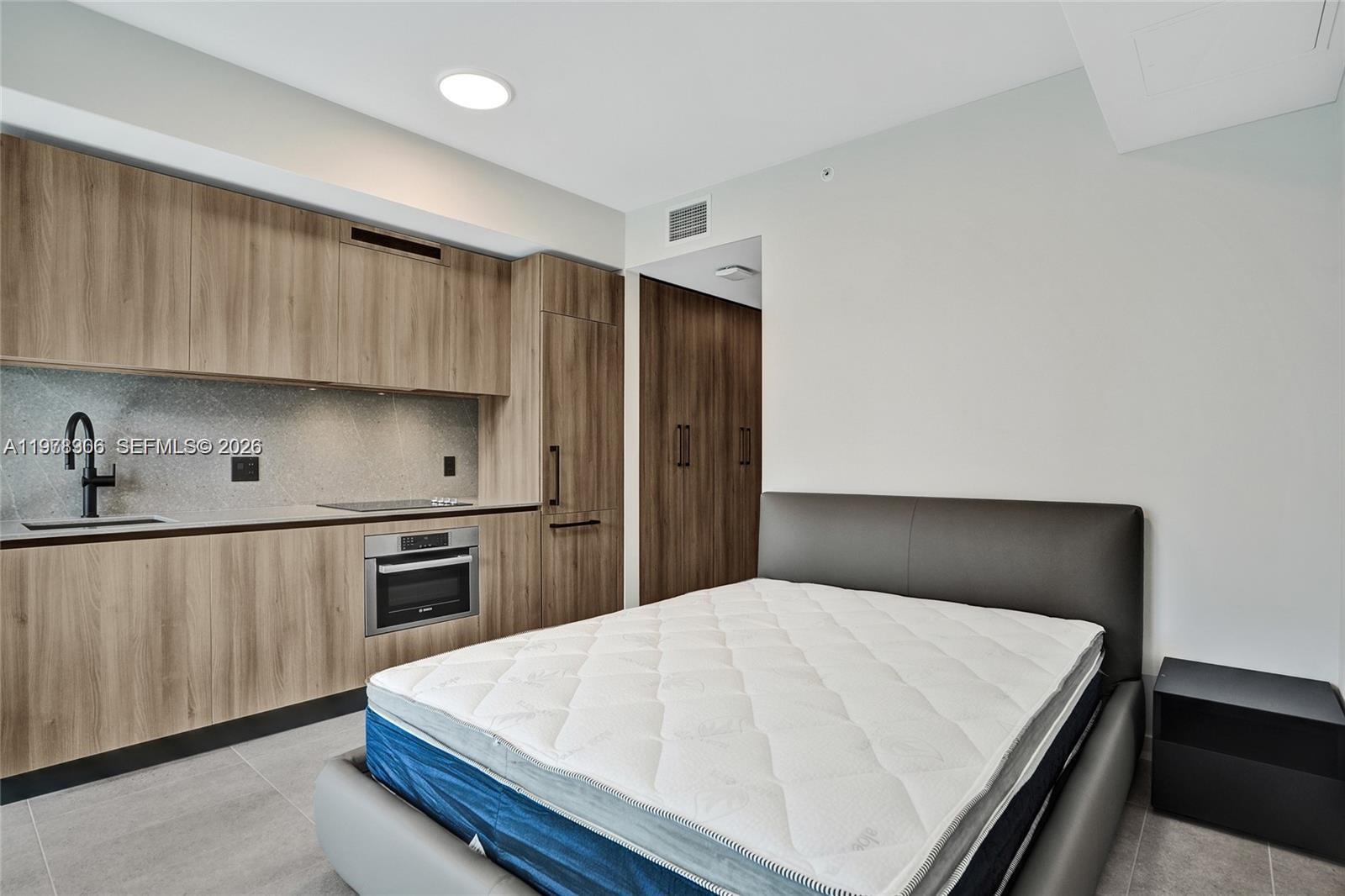 image 501 FIRST Residences8