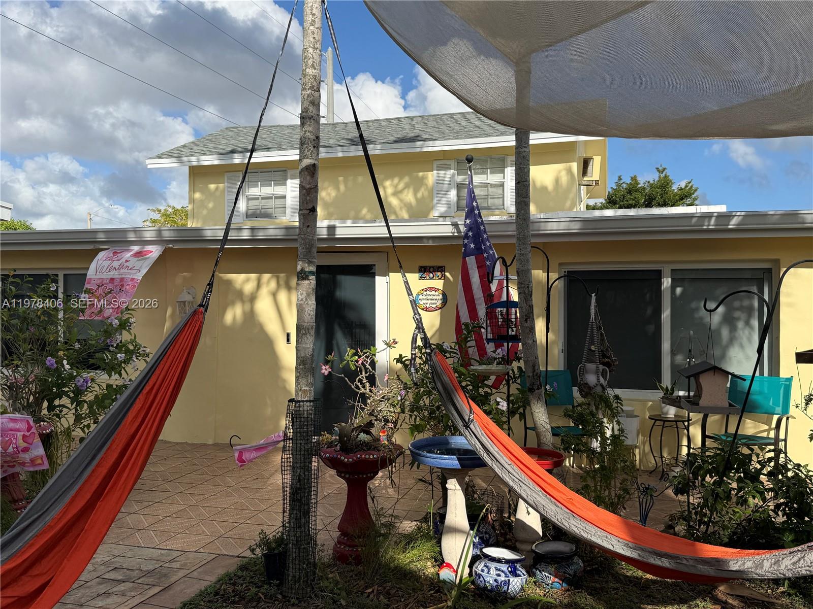 285 NW 60th Ave Miami, FL 33126