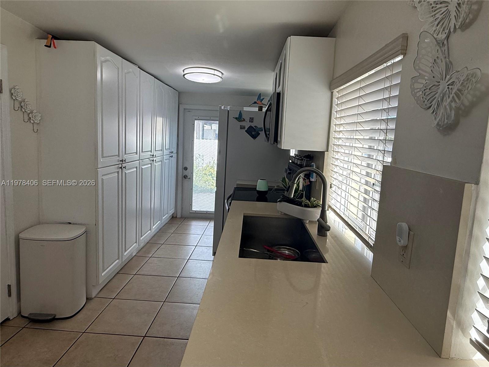 285 NW 60th Ave Miami, FL 33126