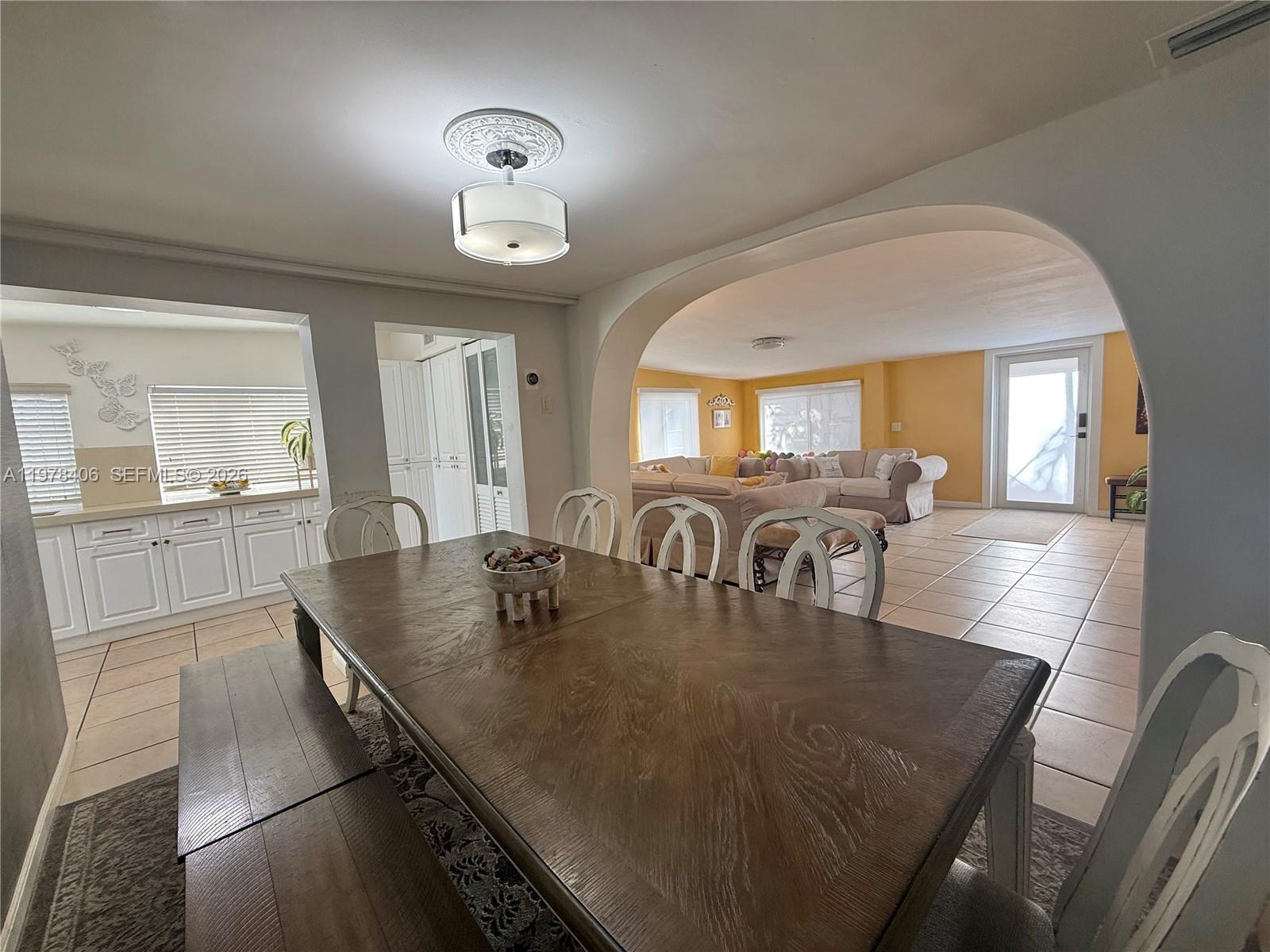 285 NW 60th Ave Miami, FL 33126