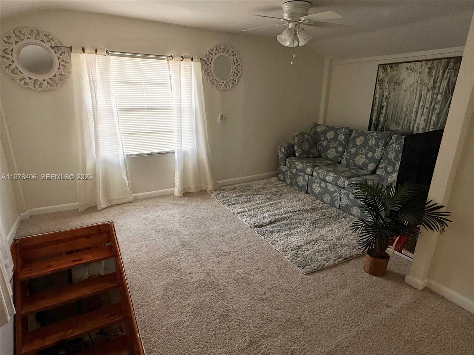 285 NW 60th Ave Miami, FL 33126