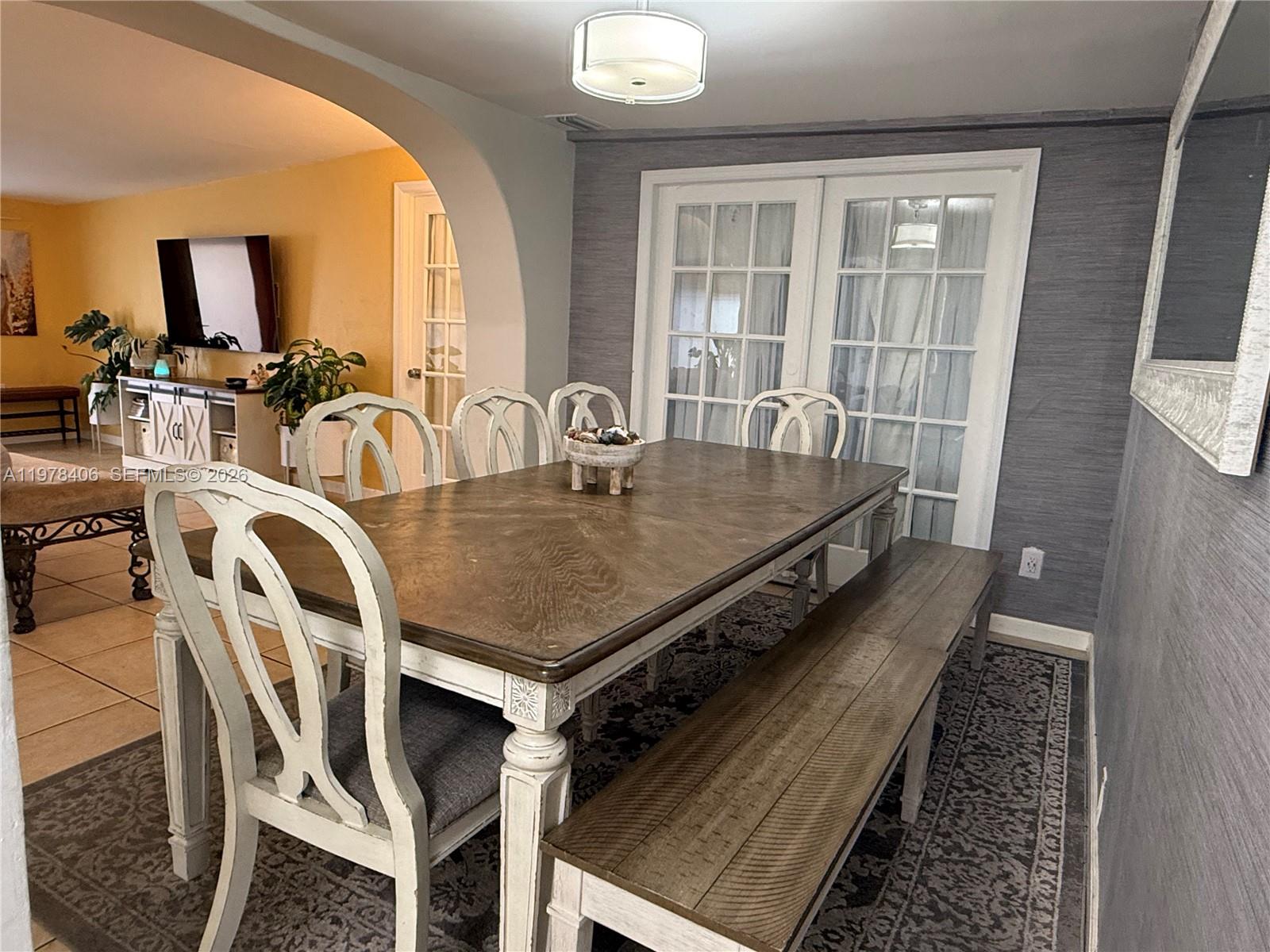 285 NW 60th Ave Miami, FL 33126