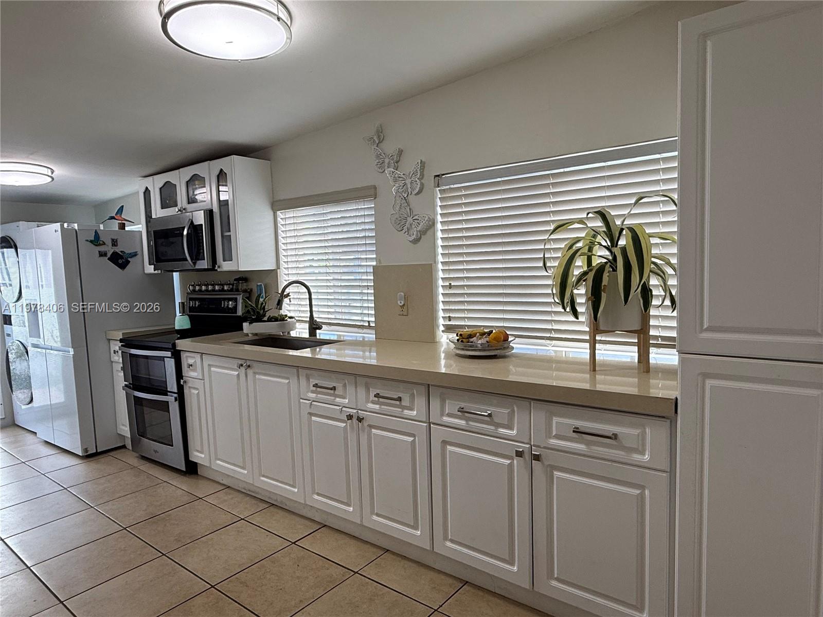 285 NW 60th Ave Miami, FL 33126