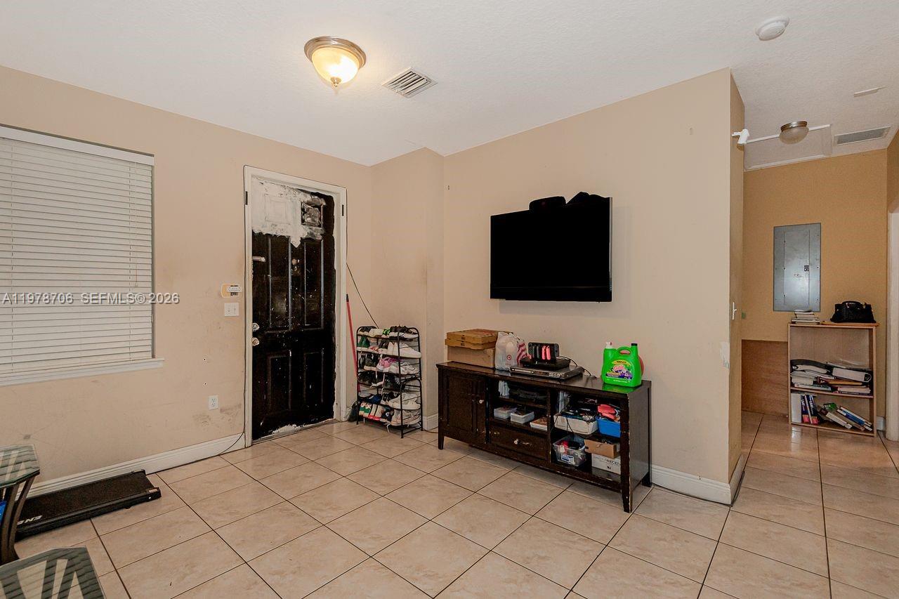 Undisclosed Address Miami, FL 33157