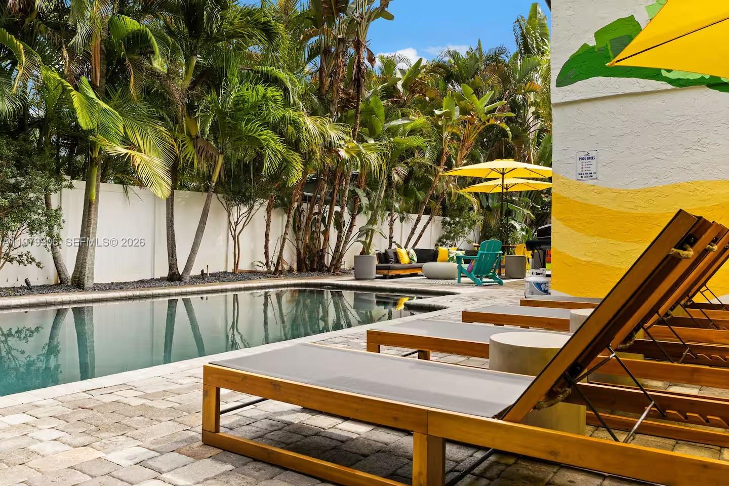 801 NW 24th St Wilton Manors, FL 33311