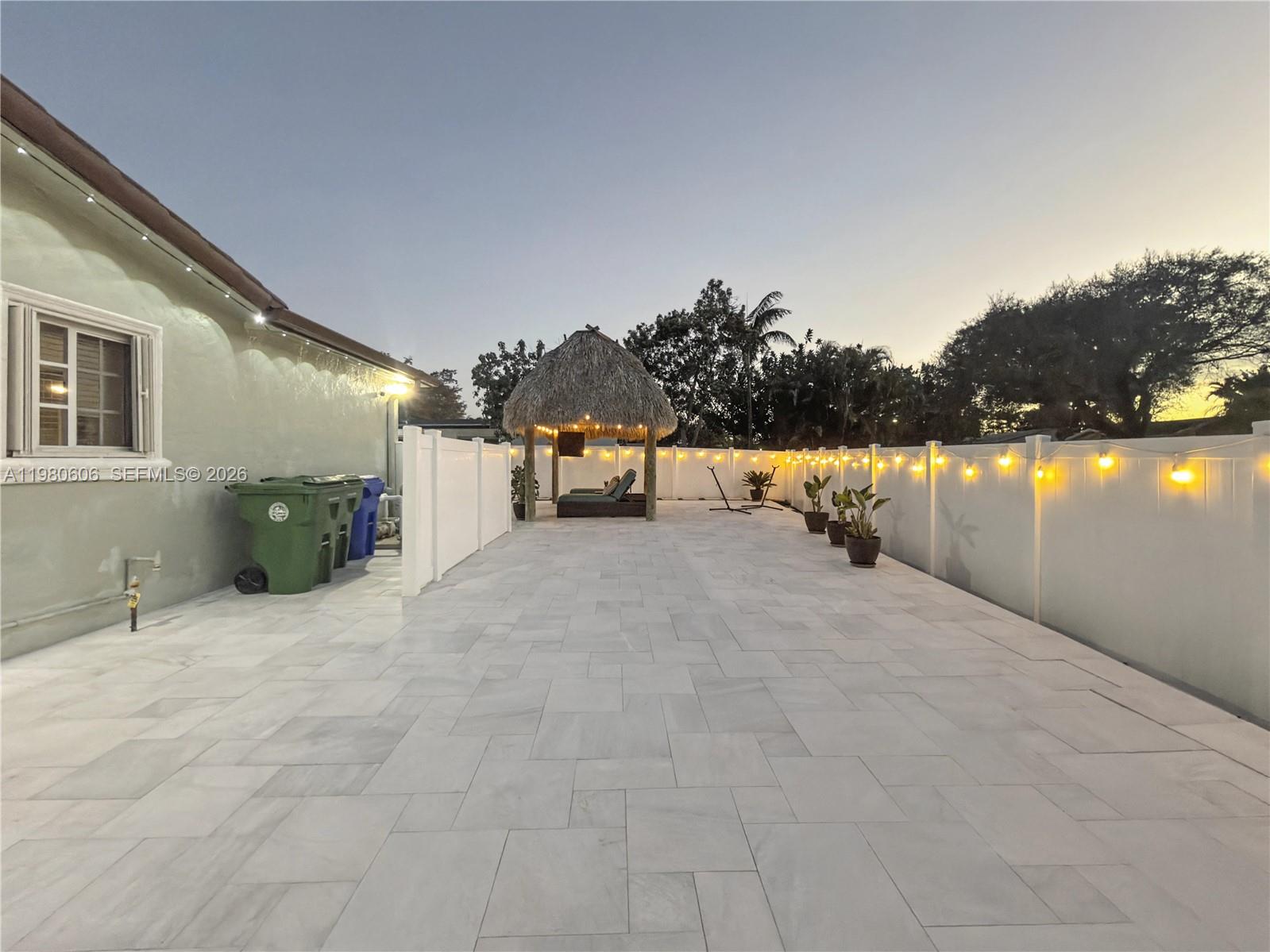 11040 NW 22nd St Pembroke Pines, FL 33026