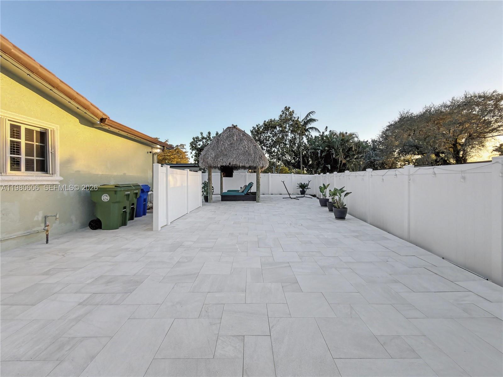 11040 NW 22nd St Pembroke Pines, FL 33026