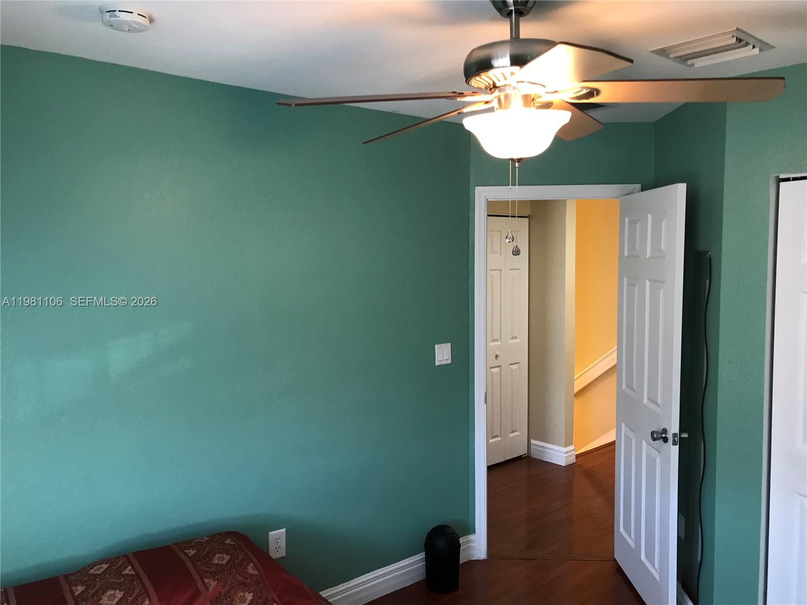 6037 SW 19th St North Lauderdale, FL 33068