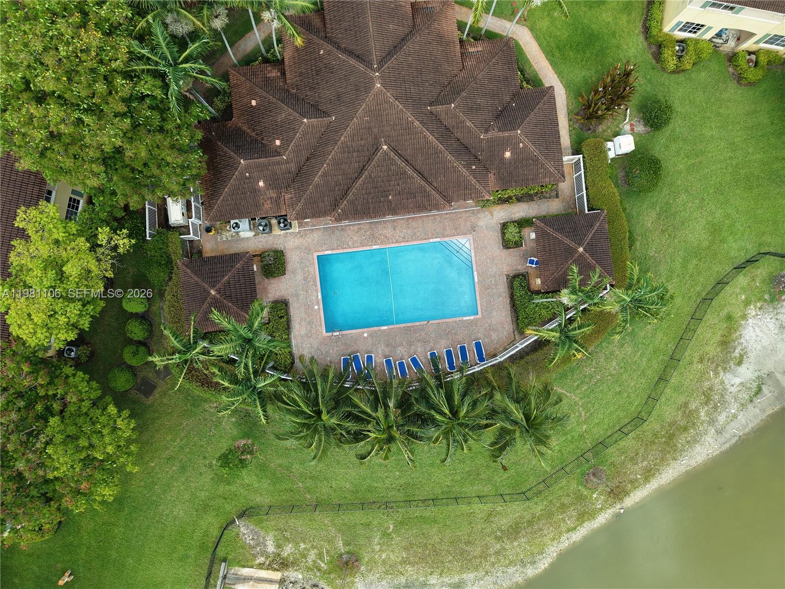 6037 SW 19th St North Lauderdale, FL 33068