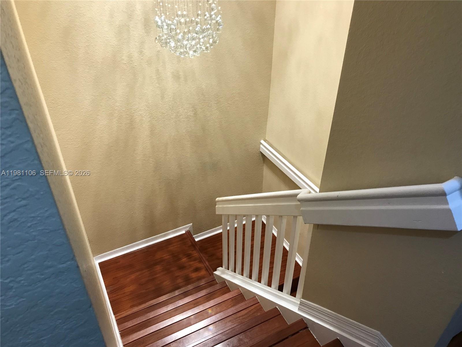 6037 SW 19th St North Lauderdale, FL 33068