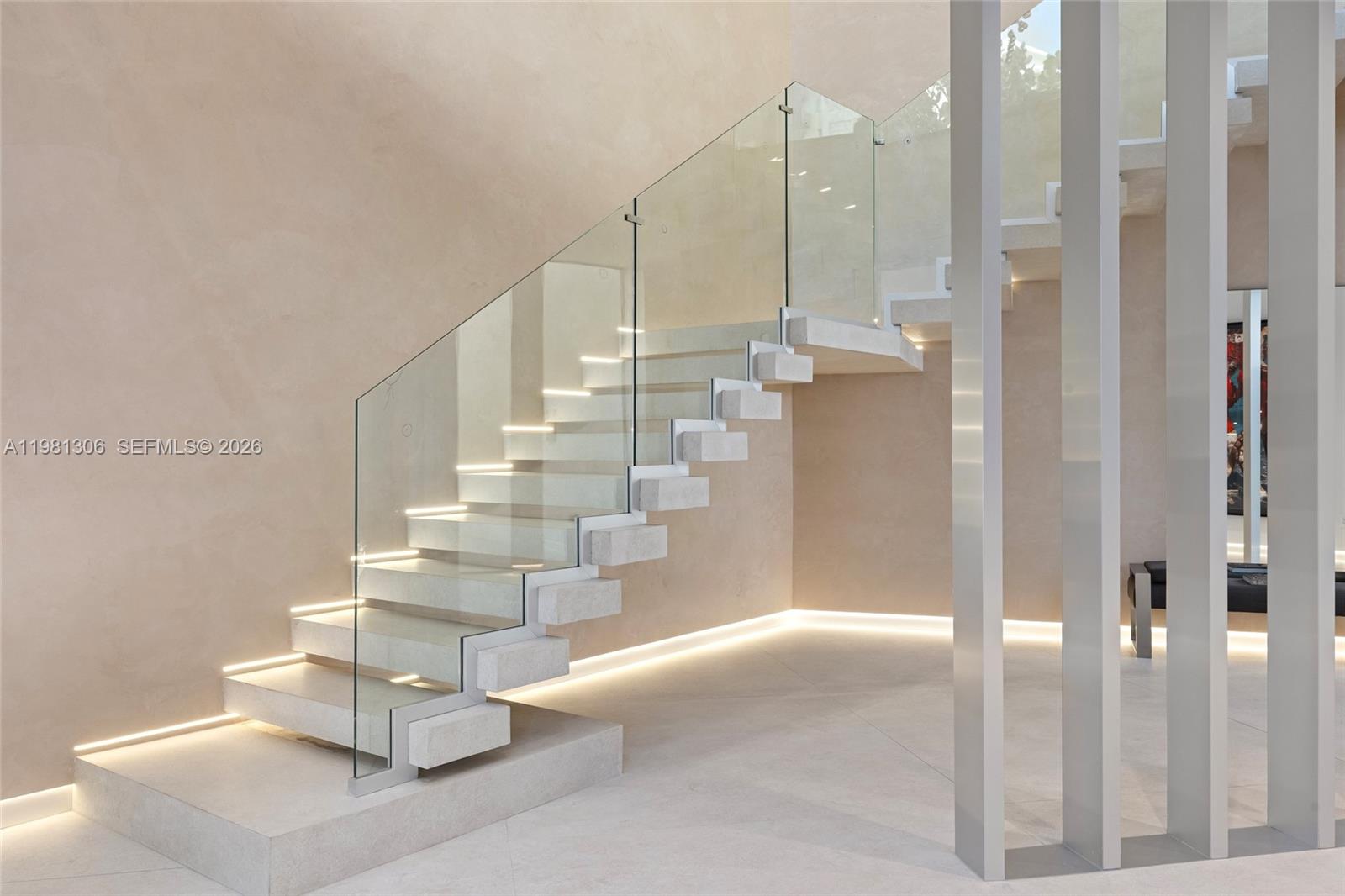 503 Palm Dr Hallandale Beach, FL 33009