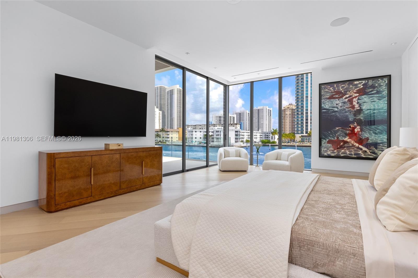 503 Palm Dr Hallandale Beach, FL 33009