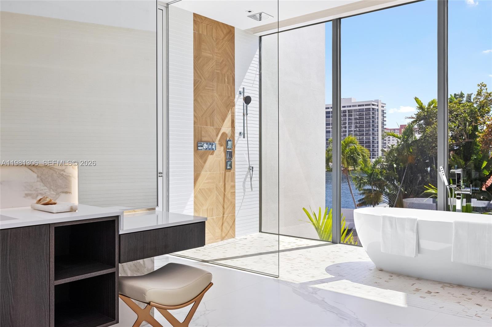 503 Palm Dr Hallandale Beach, FL 33009