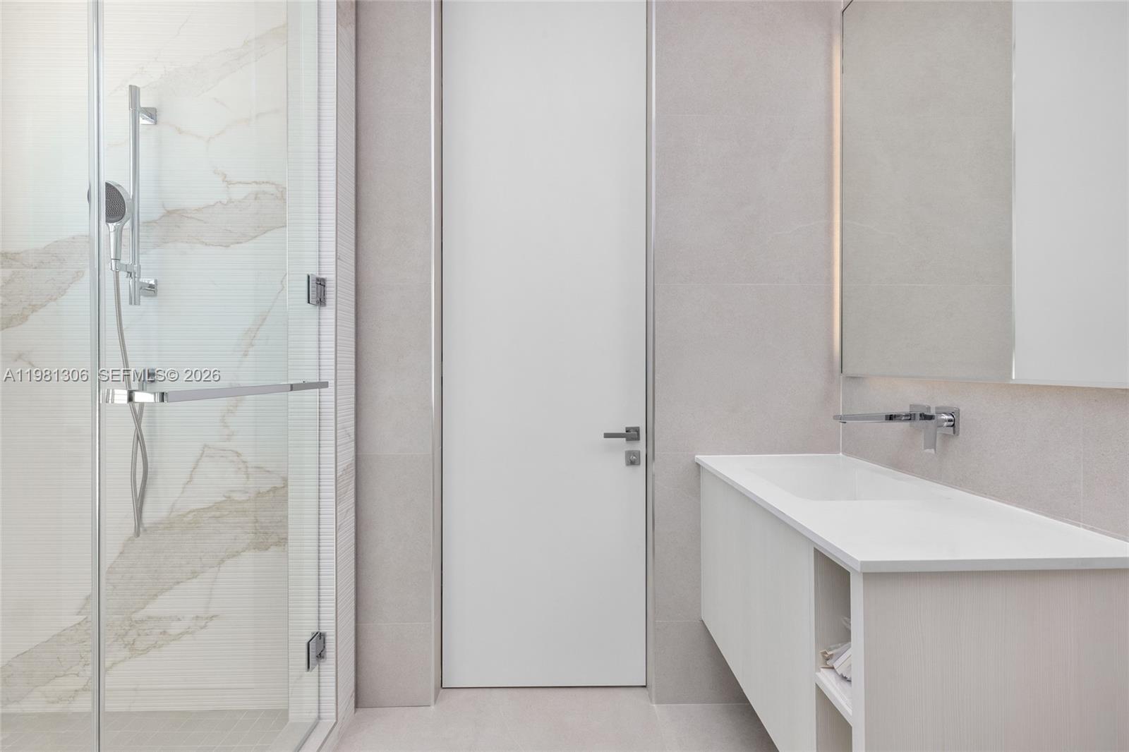 503 Palm Dr Hallandale Beach, FL 33009