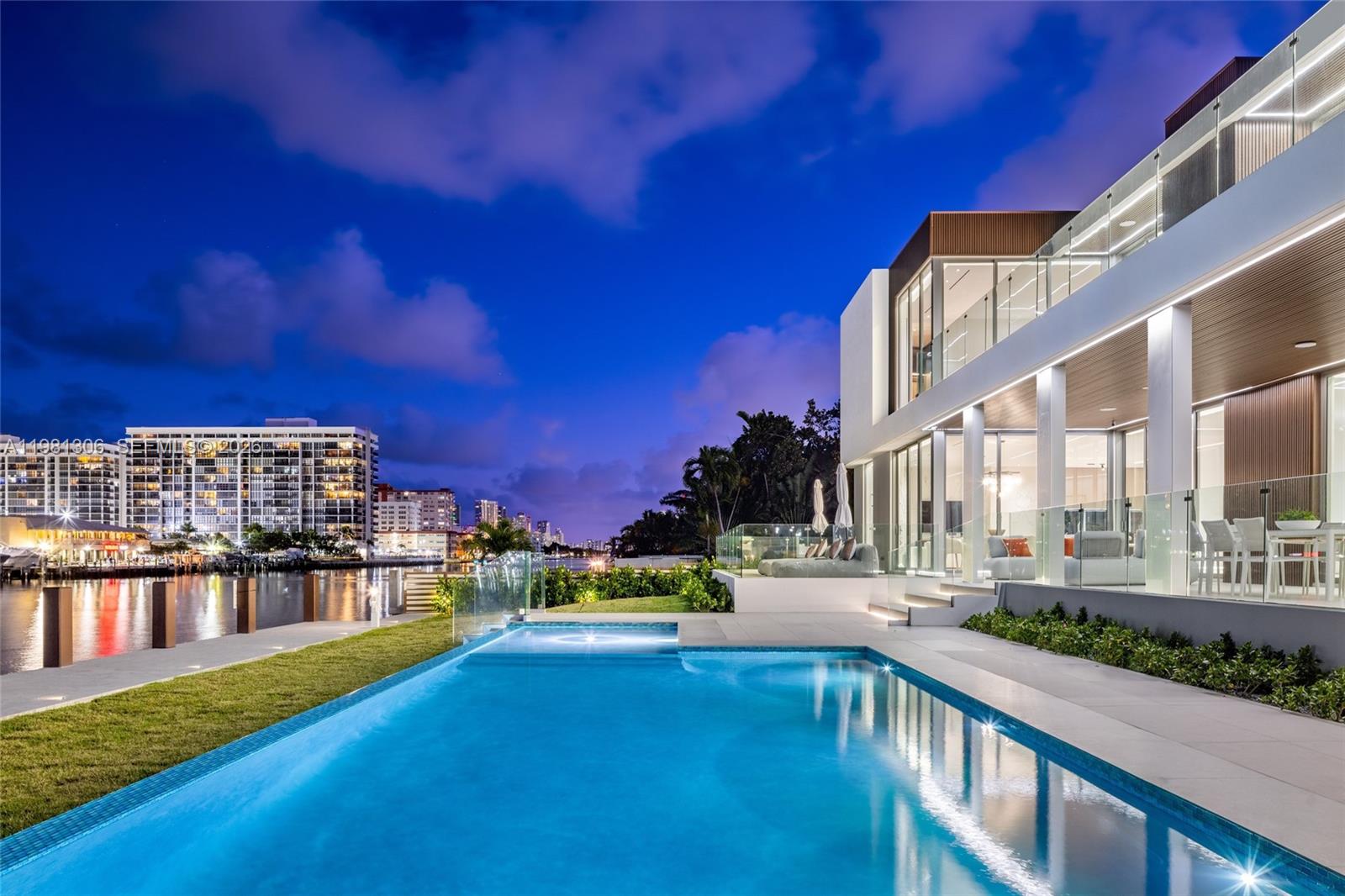 503 Palm Dr Hallandale Beach, FL 33009