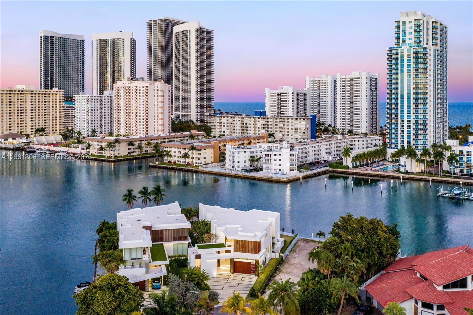 503 Palm Dr Hallandale Beach, FL 33009