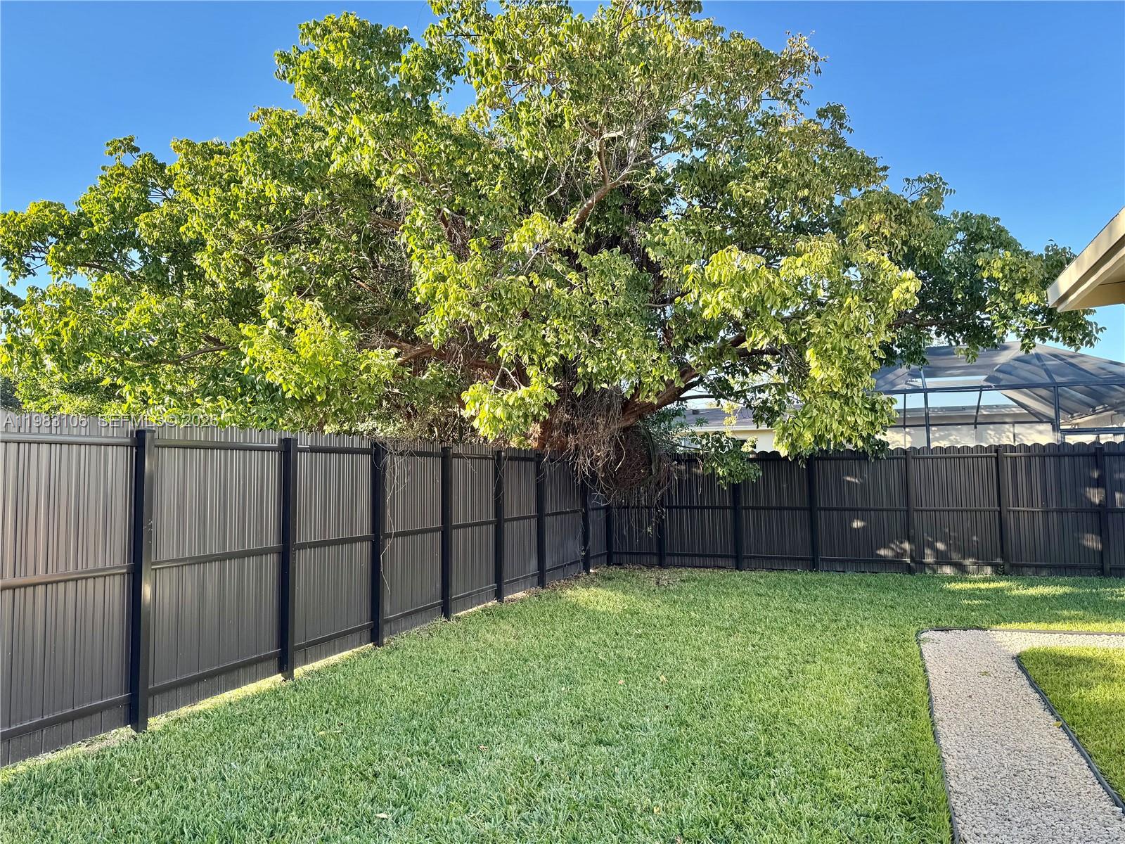 609 NW 2nd Ave #1 Hallandale Beach, FL 33009