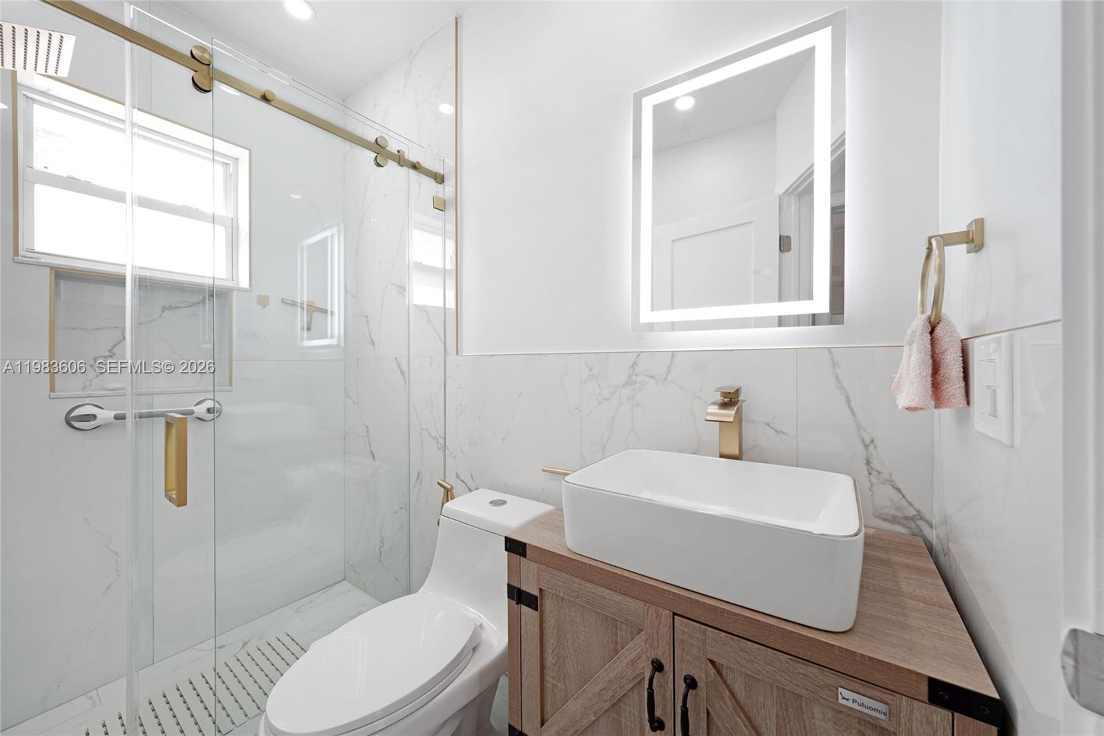 2122 SW 58th Ave Miami, FL 33155