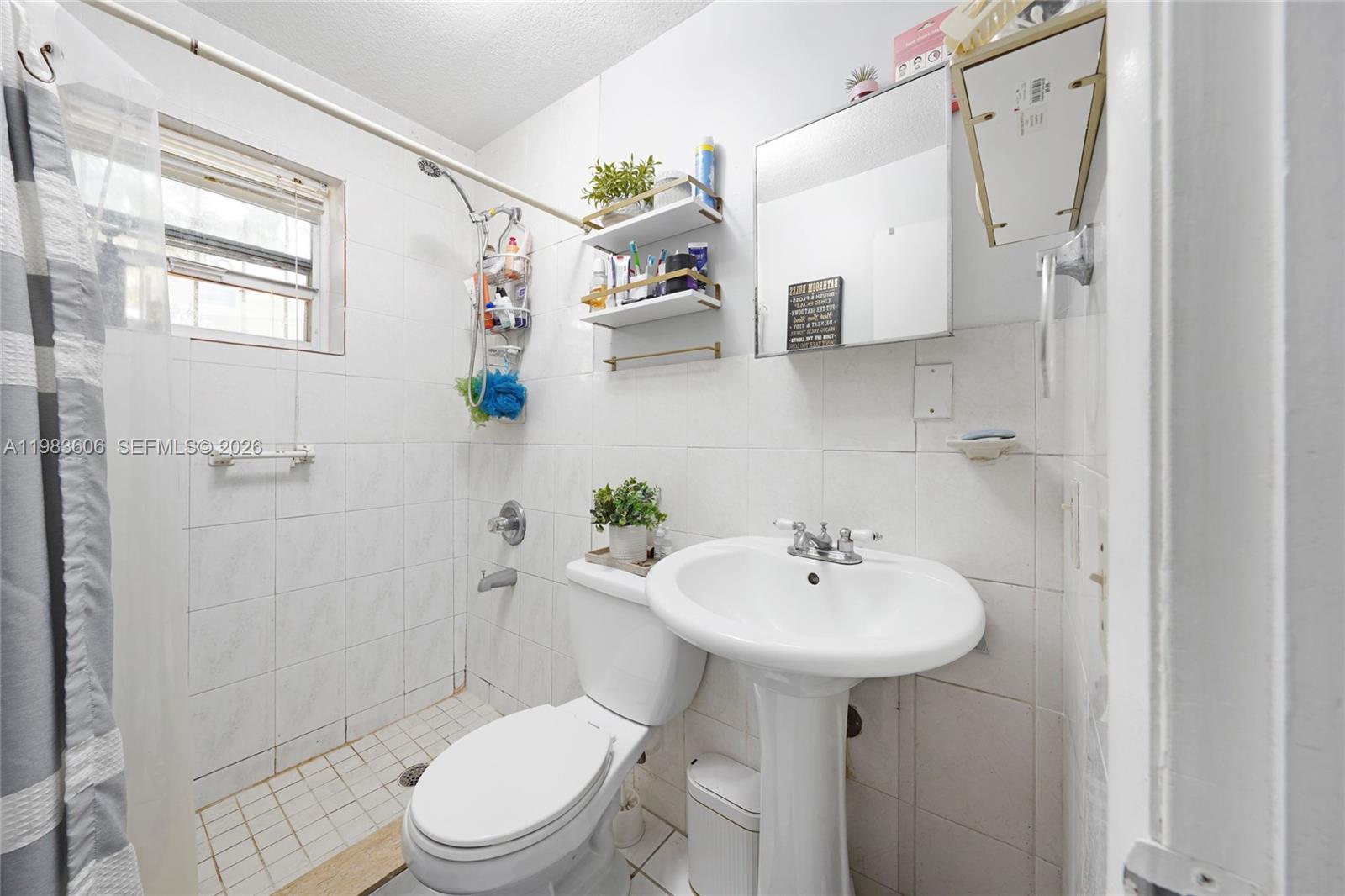 2122 SW 58th Ave Miami, FL 33155