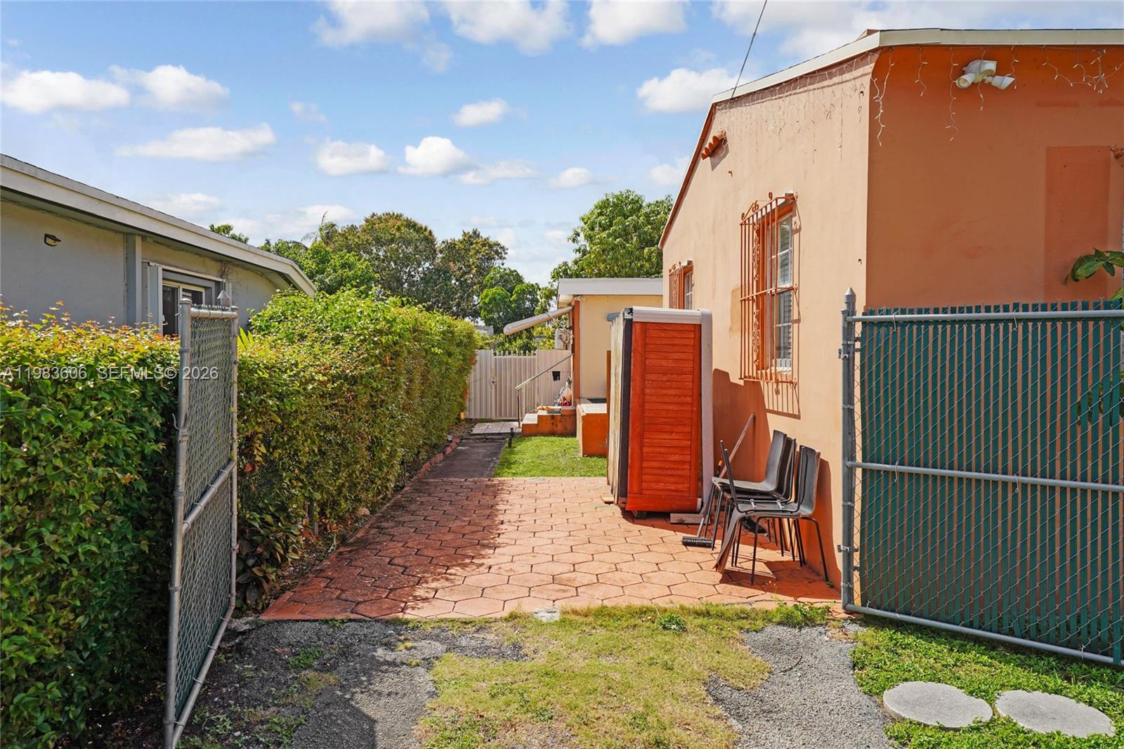 2122 SW 58th Ave Miami, FL 33155