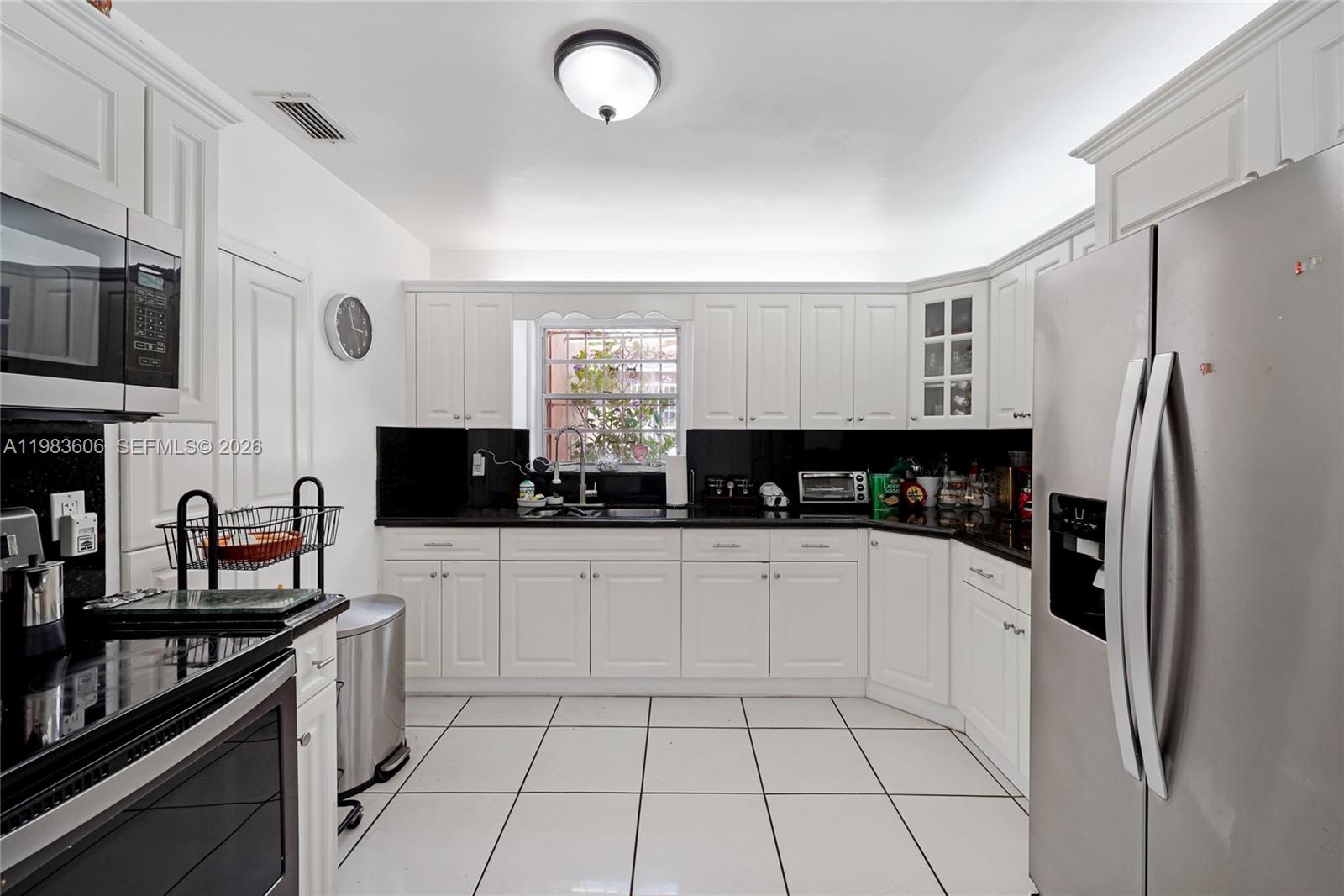 2122 SW 58th Ave Miami, FL 33155