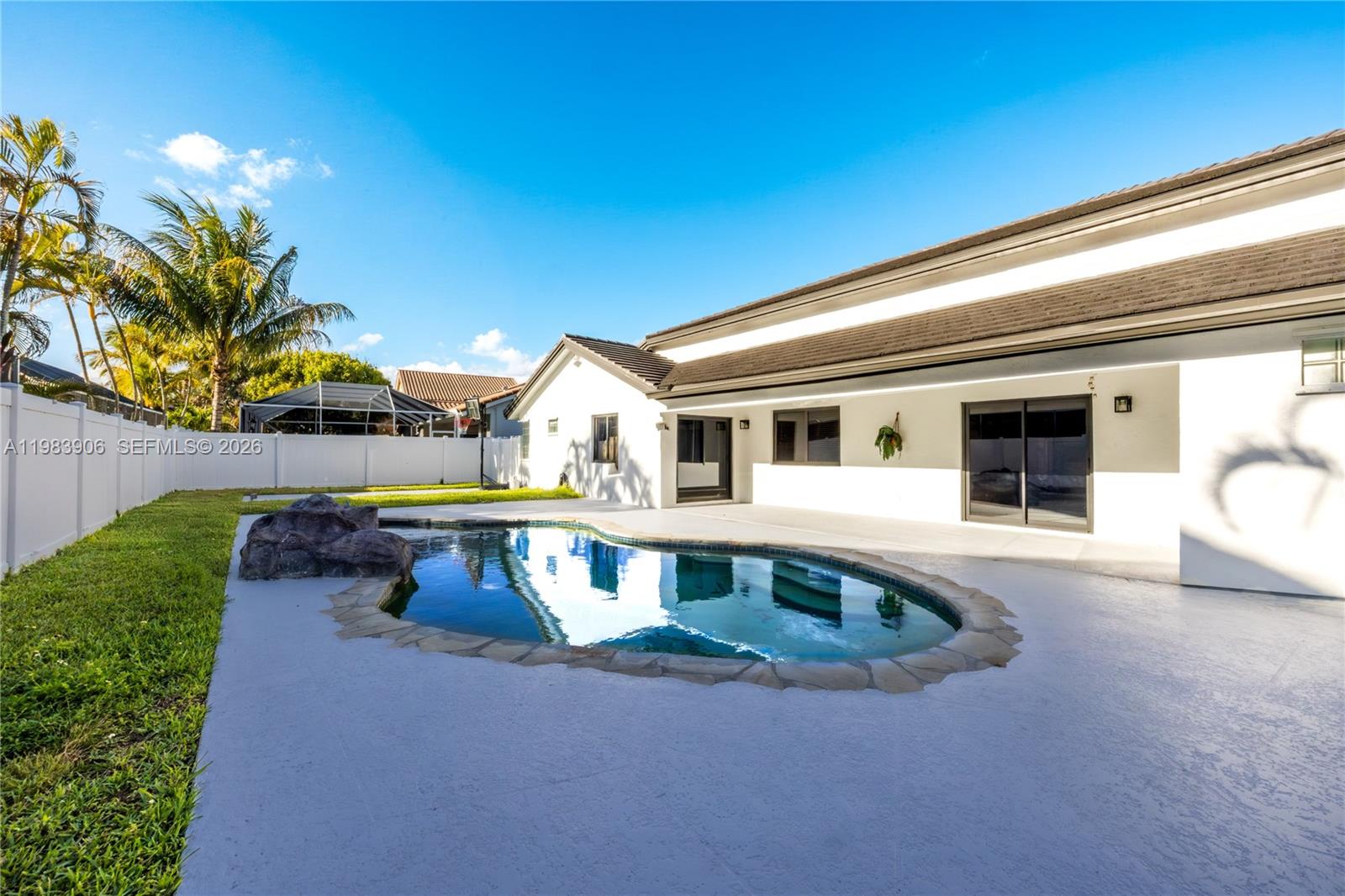 930 NW 197th Ave Pembroke Pines, FL 33029