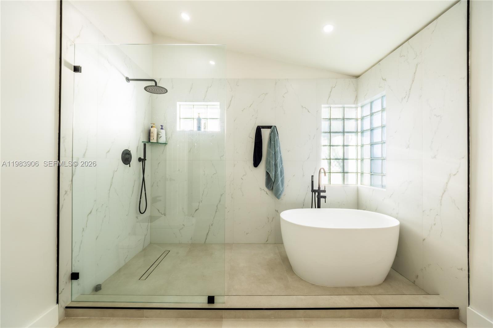 930 NW 197th Ave Pembroke Pines, FL 33029