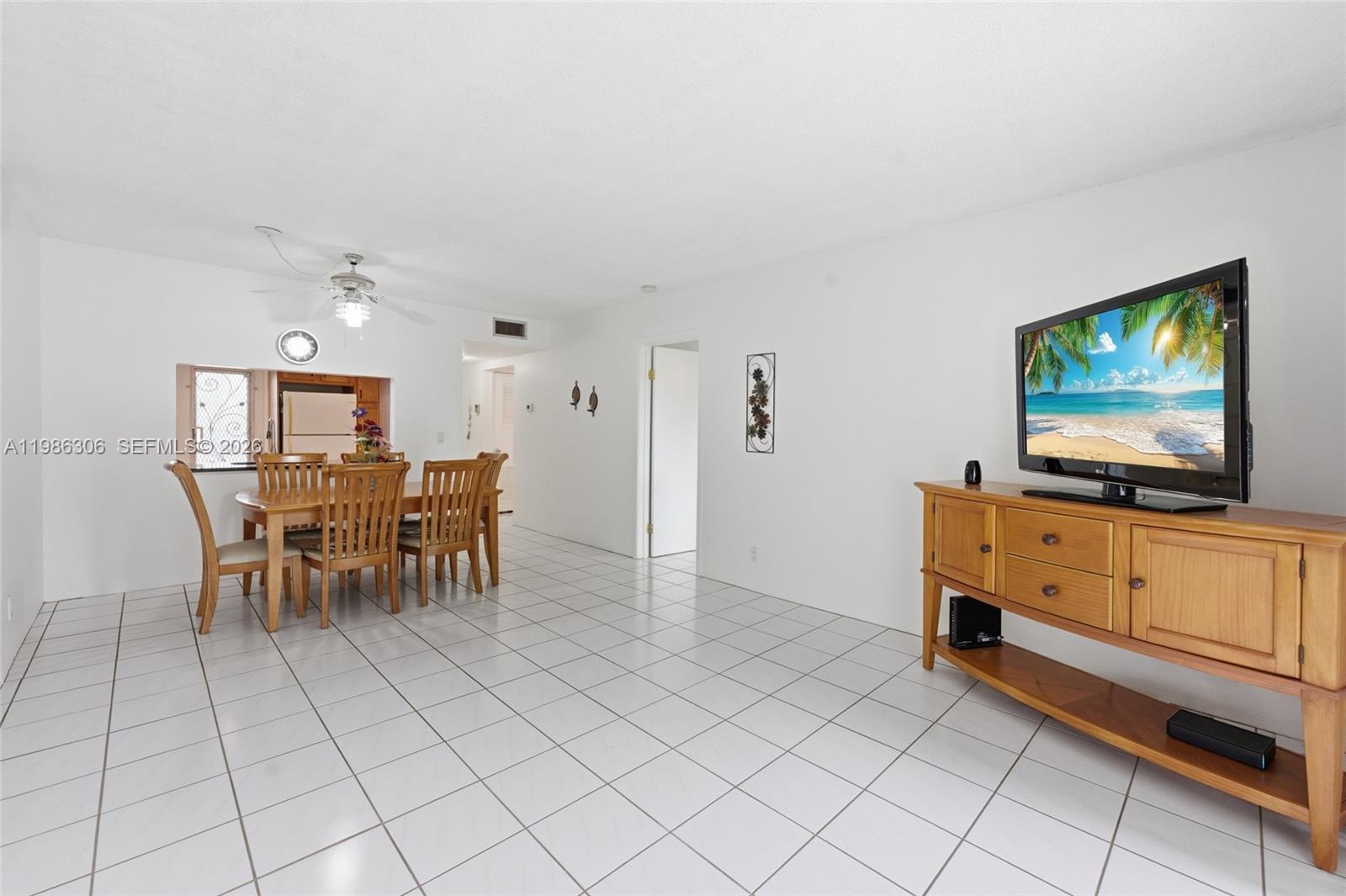 1201 Hillcrest Ct #209 Hollywood, FL 33021