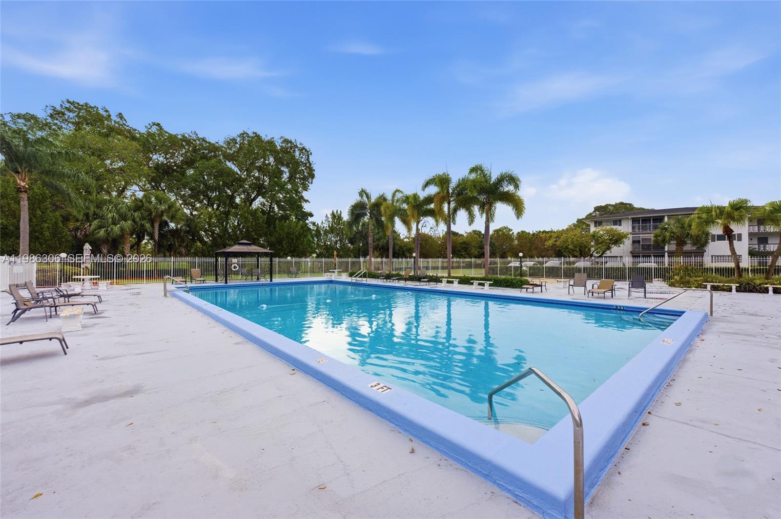 1201 Hillcrest Ct #209 Hollywood, FL 33021