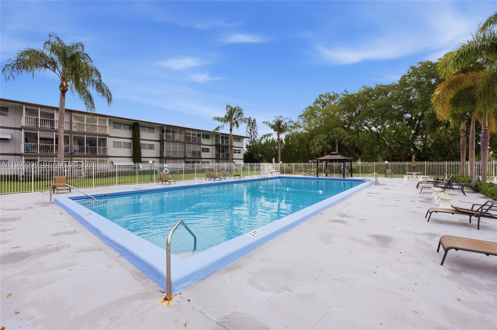 1201 Hillcrest Ct #209 Hollywood, FL 33021