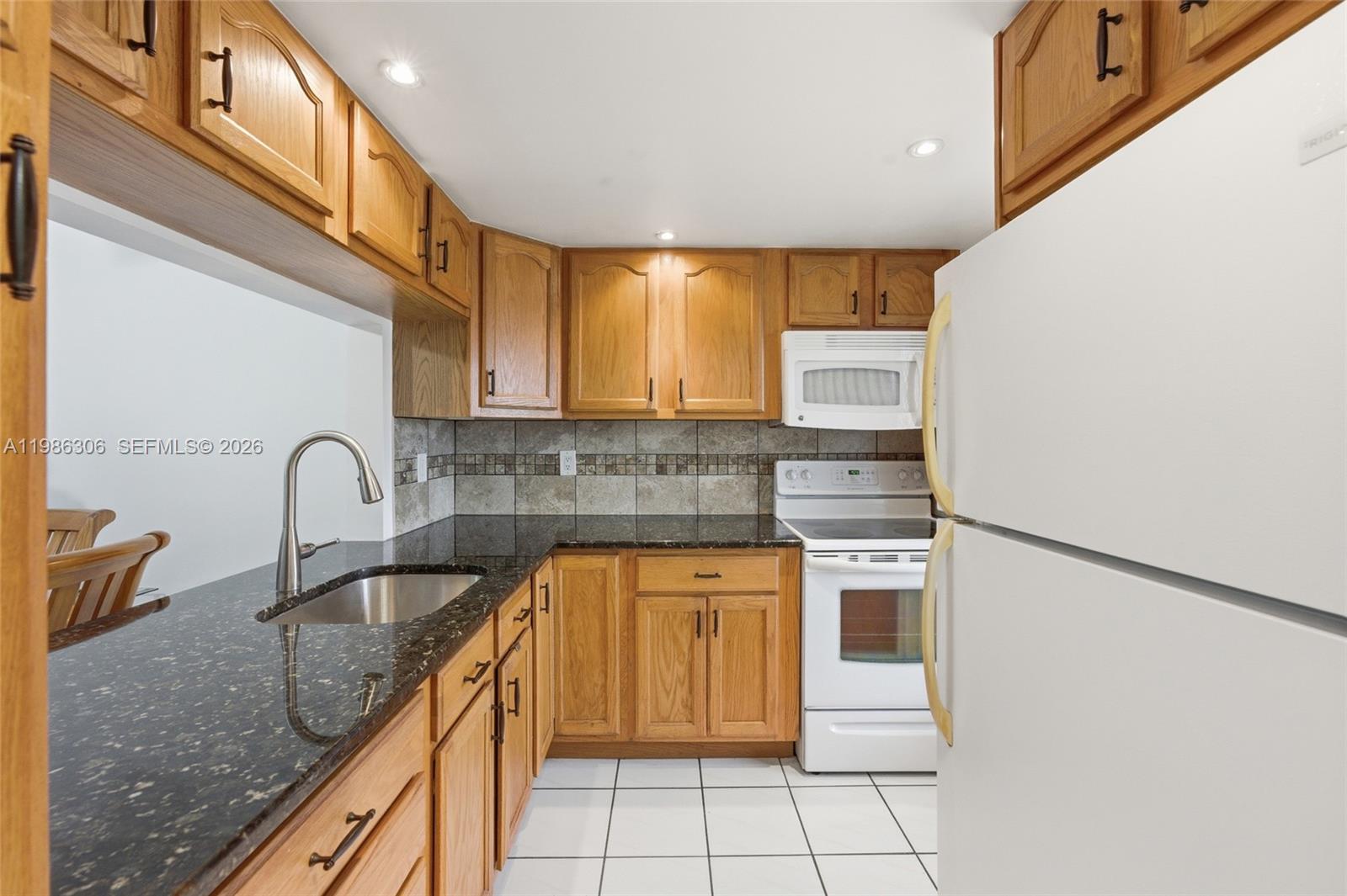 1201 Hillcrest Ct #209 Hollywood, FL 33021