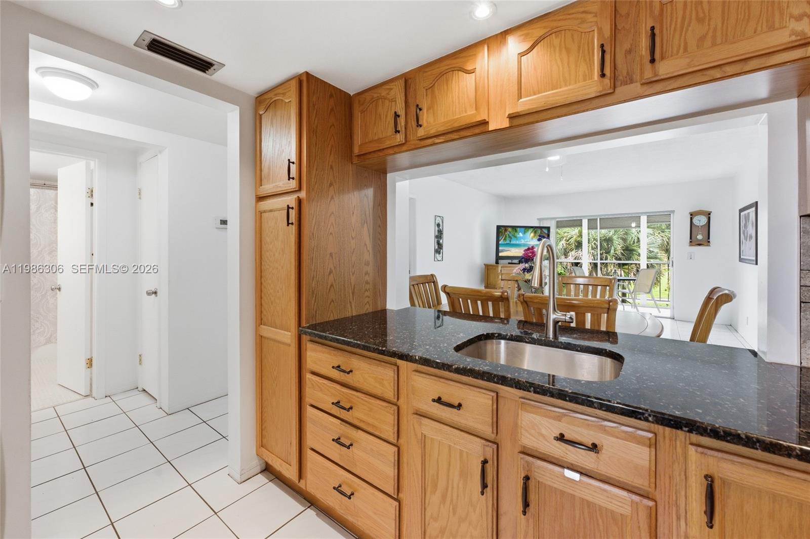 1201 Hillcrest Ct #209 Hollywood, FL 33021