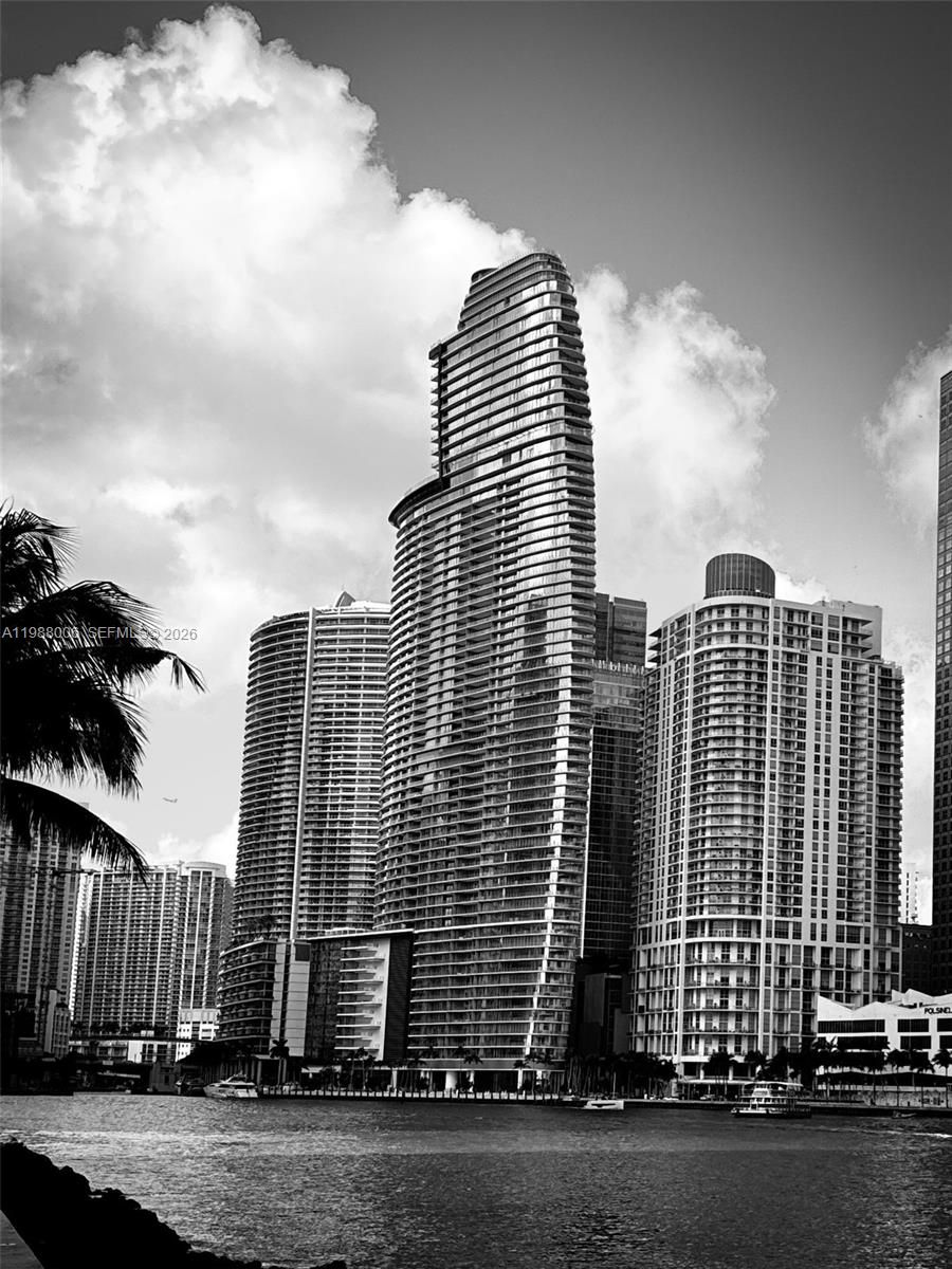 image Aston Martin Residences14