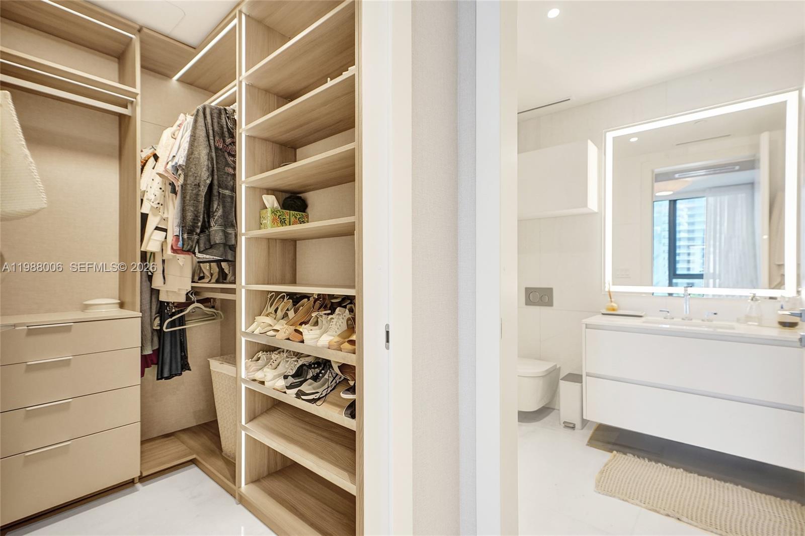 image Aston Martin Residences33