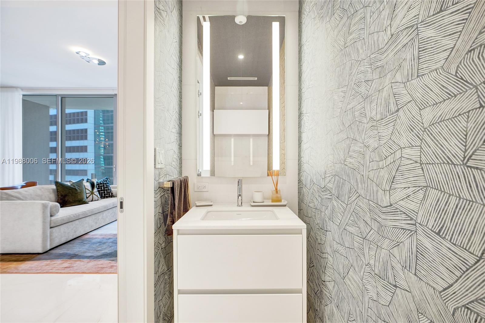 image Aston Martin Residences37