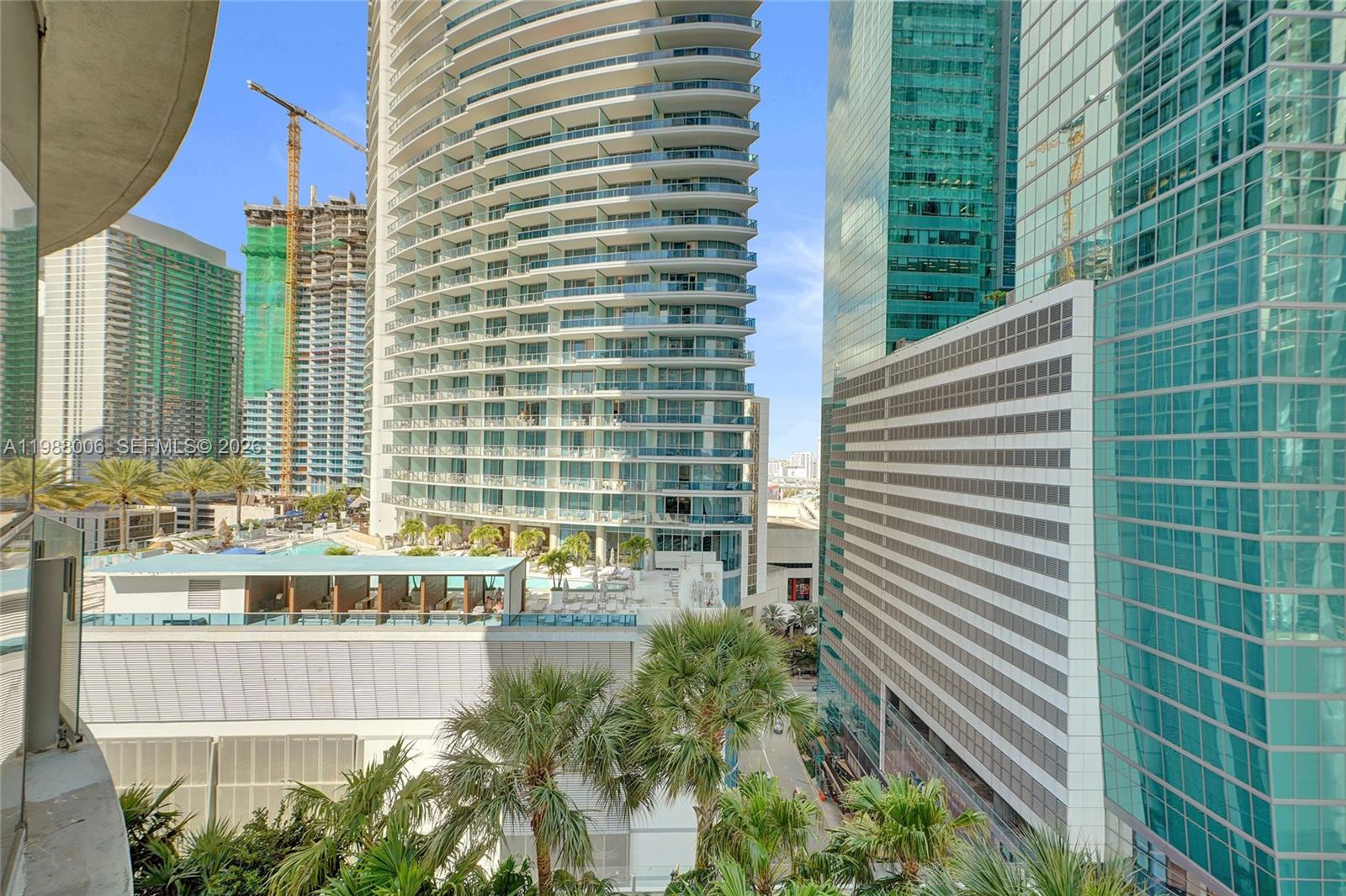 image Aston Martin Residences55