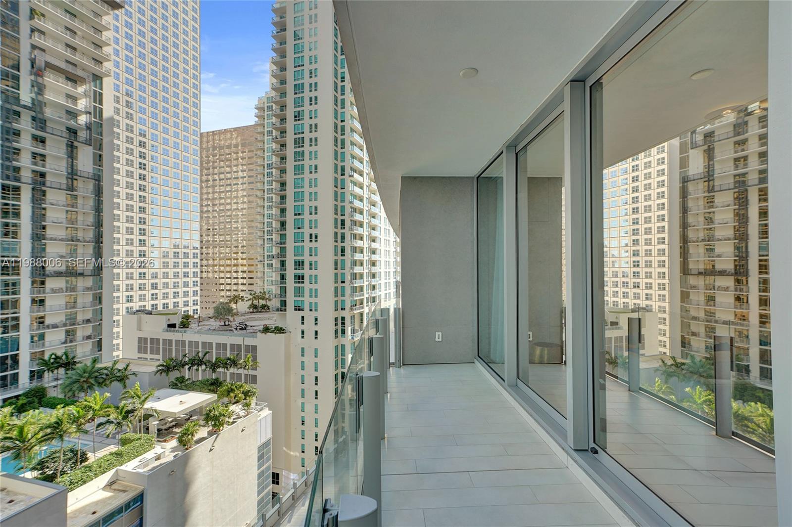 image Aston Martin Residences57